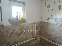 Eladó családi ház, Tiszapüspökin 9.9 M Ft, 2 szobás