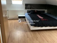 Eladó családi ház, Esztergomban 124 M Ft, 8 szobás