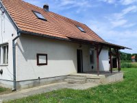 Eladó családi ház, Várdombon 30 M Ft, 4 szobás