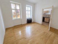 Eladó családi ház, IV. kerületben, Báthory utcában 49.99 M Ft