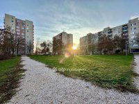 Eladó panellakás, Debrecenben 57.99 M Ft, 1+2 szobás