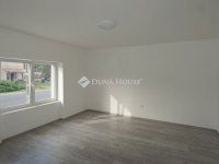 Eladó üzlethelyiség, Zalaszentivánon 130 M Ft, 2 szobás