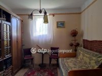 Eladó családi ház, Kispiriten 14.99 M Ft, 4 szobás