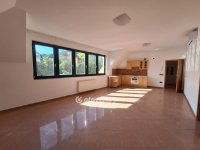 Eladó téglalakás, Veszprémben 99.99 M Ft, 4 szobás