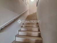 Eladó családi ház, Szadán 265 M Ft, 6 szobás