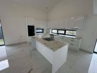 Eladó családi ház, Vecsésen 245 M Ft, 5 szobás