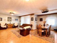 Eladó téglalakás, Szegeden 94 M Ft, 4 szobás