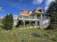 Eladó családi ház, Pécsett 195 M Ft, 6 szobás