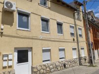 Eladó téglalakás, Pécsett 75 M Ft, 4 szobás