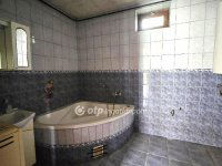 Eladó családi ház, Jászberényben 37.3 M Ft, 3 szobás