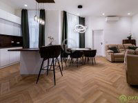 Eladó téglalakás, V. kerületben 249 M Ft, 3 szobás