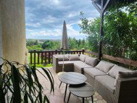 Eladó családi ház, Pécsett, Kun utcában 199900 M Ft, 8 szobás