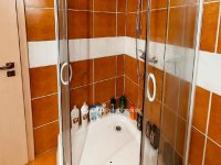 Eladó családi ház, Vecsésen 140 M Ft, 4 szobás