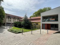 Eladó téglalakás, Siófokon 81 M Ft, 2 szobás