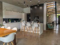 Eladó családi ház, Diósdon 429 M Ft, 5 szobás