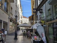 Eladó téglalakás, V. kerületben, Fehér Hajó utcában 102 M Ft