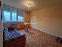 Eladó téglalakás, Szolnokon 32 M Ft, 1 szobás