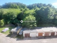 Eladó téglalakás, Komlón 13.5 M Ft, 3 szobás