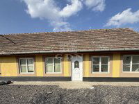 Eladó családi ház, Sárkeresztúron 17 M Ft, 2 szobás