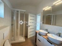 Eladó családi ház, Vecsésen 225 M Ft, 5 szobás