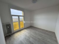 Eladó panellakás, Pécsett 50 M Ft, 2 szobás