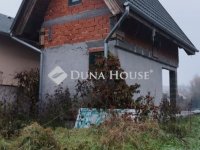 Eladó nyaraló, Pécelen 22 M Ft, 2 szobás / költözzbe.hu