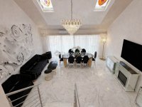 Eladó családi ház, XV. kerületben 179.9 M Ft, 8 szobás