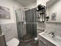 Eladó téglalakás, VI. kerületben 33 M Ft, 1 szobás