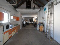 Eladó családi ház, Vértessomlón 149.9 M Ft, 7 szobás