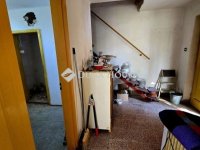 Eladó családi ház, Pécsett 88.9 M Ft, 3 szobás