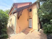 Eladó családi ház, XVI. kerületben 189.9 M Ft, 7 szobás