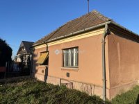 Eladó családi ház, Oszkón 10 M Ft, 2 szobás