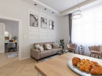 Eladó téglalakás, VII. kerületben 159 M Ft, 3 szobás