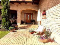 Eladó családi ház