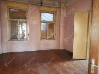 Eladó családi ház, Komáromban 38 M Ft, 5 szobás