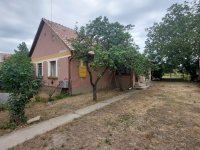 Eladó családi ház, Besnyőn 36.9 M Ft, 3 szobás