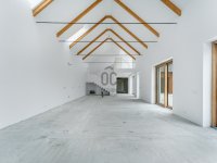 Eladó családi ház, Sukorón 210 M Ft, 7 szobás