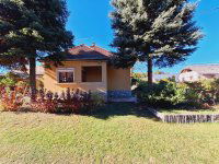 Eladó családi ház, Felcsúton 74.9 M Ft, 2+1 szobás