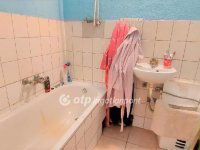 Eladó családi ház, Nagykőrösön 25.2 M Ft, 5 szobás