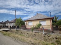 Eladó családi ház, Kisaron 8 M Ft, 2 szobás