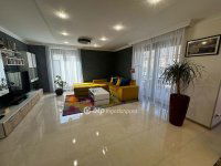 Eladó családi ház, Debrecenben 249.999 M Ft, 6 szobás