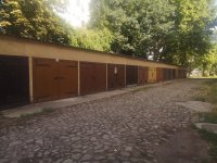 Kiadó garázs, Gyulán, Béke sugárúton 30 E Ft / hó