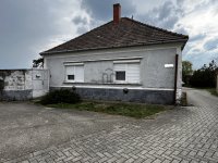 Eladó családi ház, Egyházaskeszőn 22 M Ft, 2 szobás