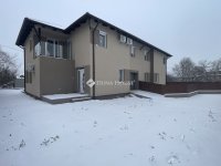 Eladó ikerház, Vecsésen 138 M Ft, 5 szobás