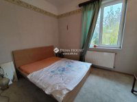 Eladó családi ház, XVII. kerületben 250 M Ft, 7 szobás