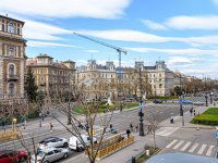 Eladó téglalakás, VI. kerületben 395 M Ft, 2 szobás