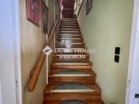 Eladó családi ház, Alsónémediben 450 M Ft, 10 szobás