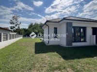 Eladó családi ház, Szigetszentmiklóson 149 M Ft, 4 szobás