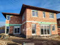 Eladó téglalakás, Velencén 99.9 M Ft, 5 szobás