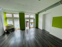 Eladó üzlethelyiség